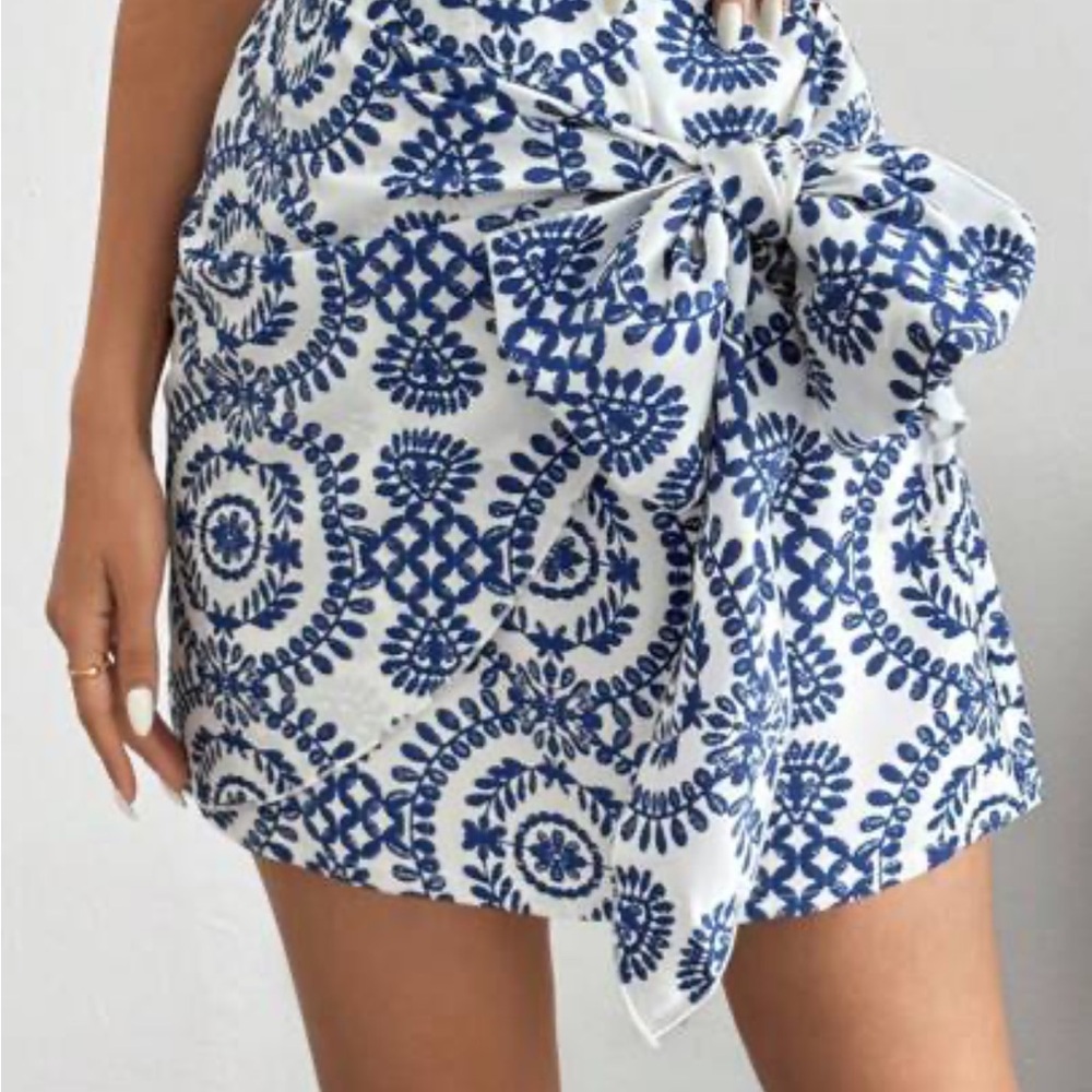 Blue and White Patterned Skirt